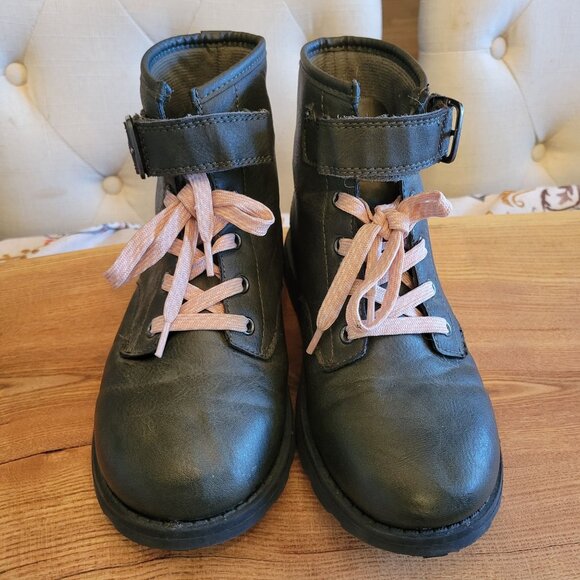 Carter's Youth Size 3 Girls Brown Lace up Combat Boots - Picture 3 of 8